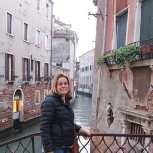 Meet your Posher, Lori